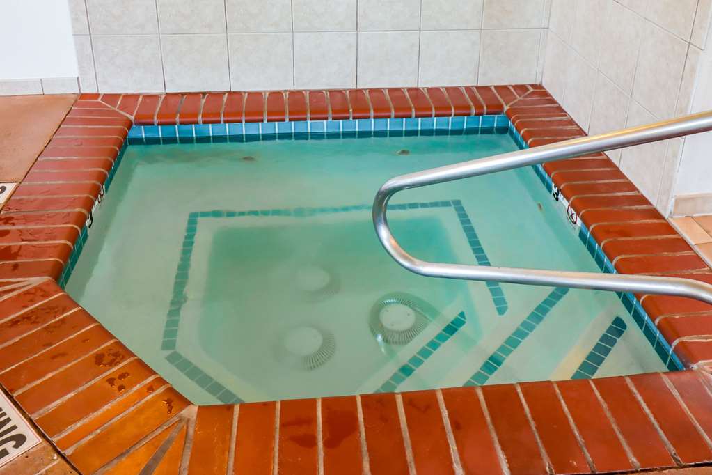 Quality Inn & Suites Sequim at Olympic National Park - photo 36