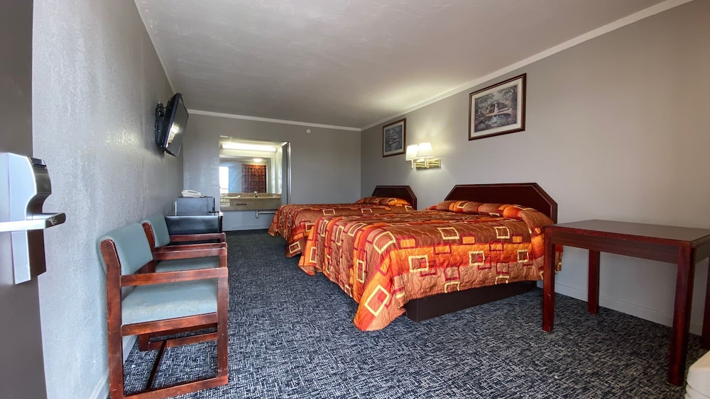 Hotel 81 El Reno - photo 14