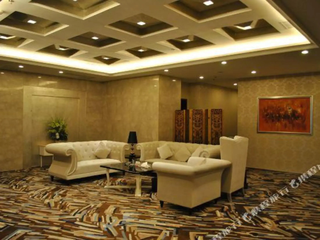 Yufeng International Hotel — hotel in Jingshan