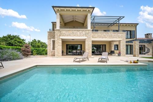 Villa Sogno Istriano — 4-Star Luxury Hotel in Kanfanar, Croatia