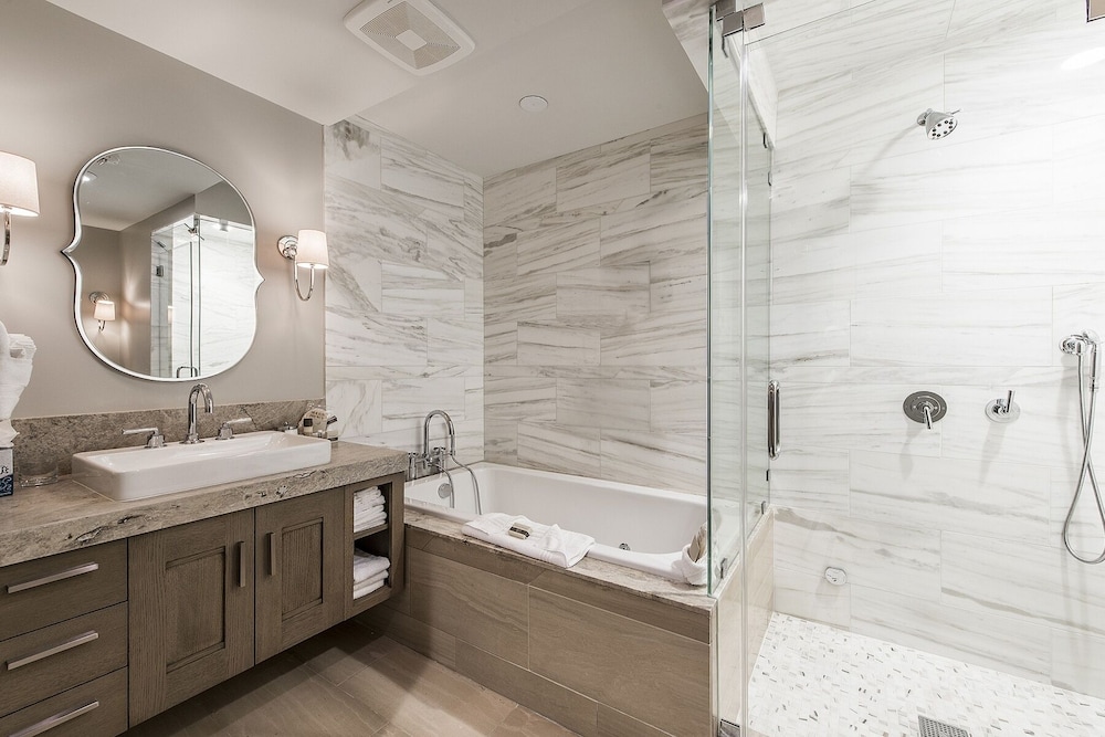 Platinum Four Bedroom Suite 4 Apartment Hotel by RedAwning - photo 10