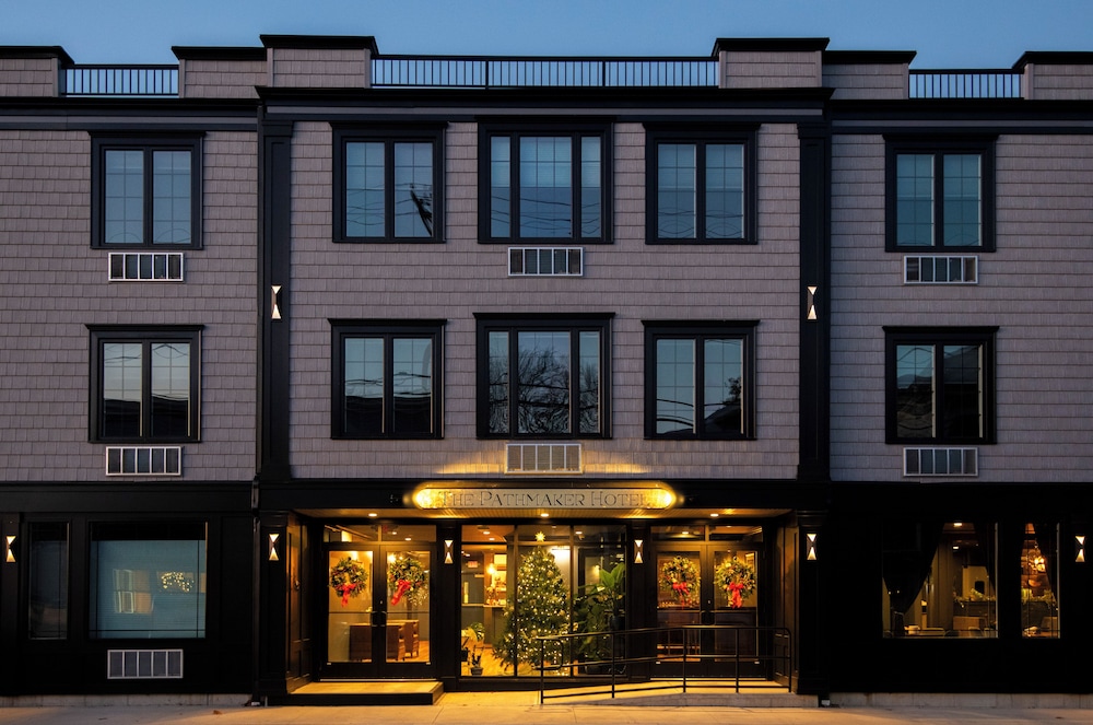 The Pathmaker Hotel - photo 90