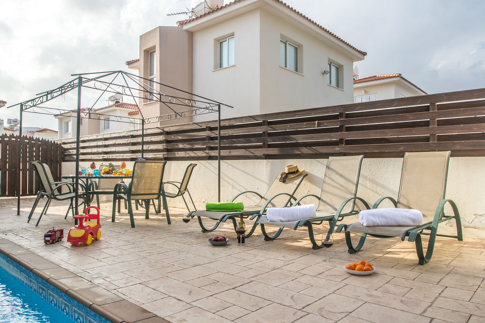 Pernera Sea Holiday Villa