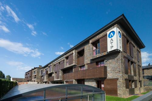Apartaments Turístics Puigcerdà La Closa — 4-Star Luxury Hotel in Puigcerda, Spain