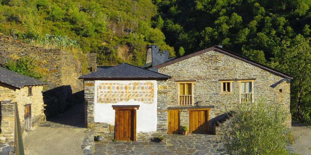 Casa Grande da Ferreria de Rugando — 4-Star Luxury Hotel in Quiroga, Spain