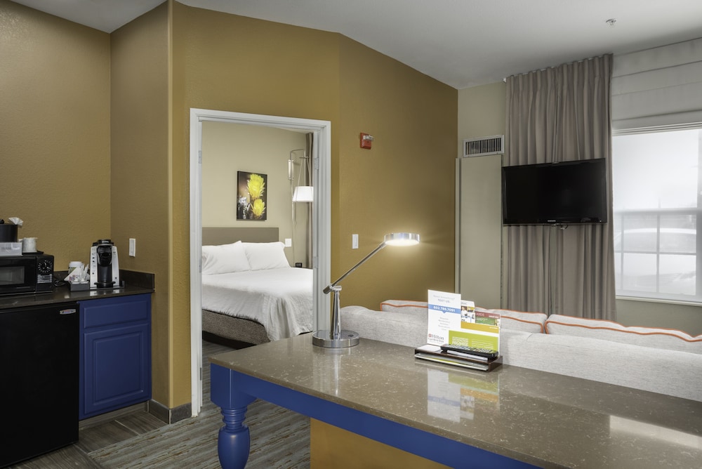 Hilton Garden Inn Phoenix Airport - photo 13