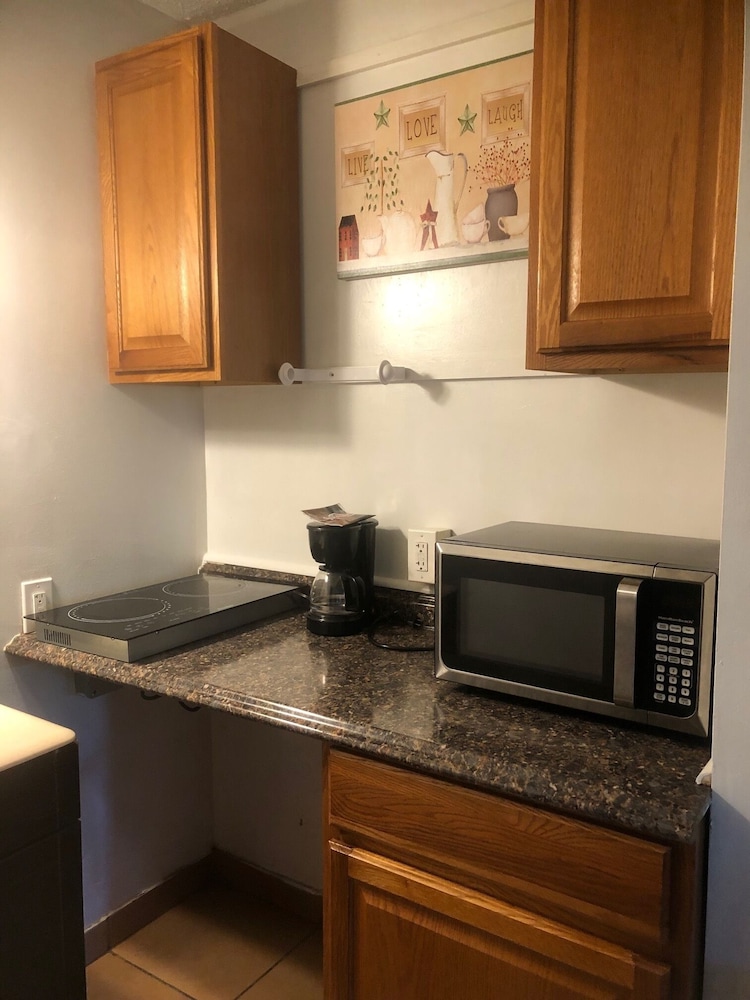 Ans Inn & Suites - photo 18