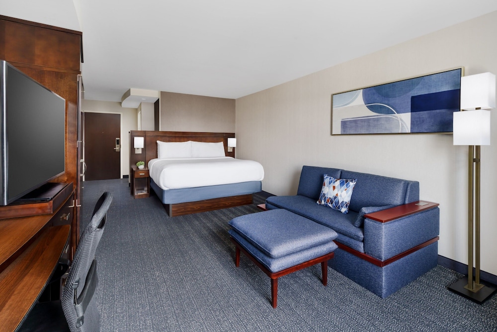 Courtyard by Marriott Keene Downtown - photo 9