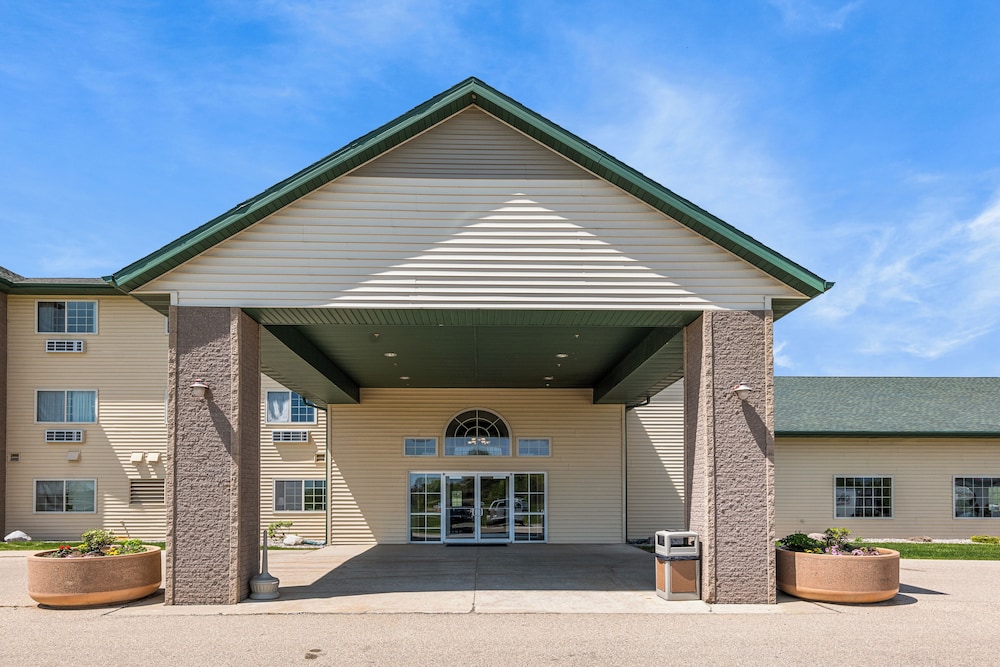 Boarders Inn & Suites Shawano - photo 62