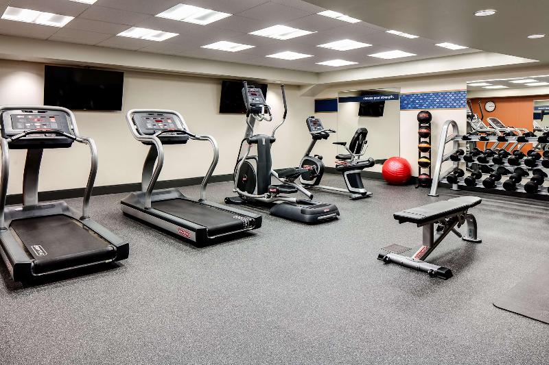 Hampton Inn Dubuque - photo 54