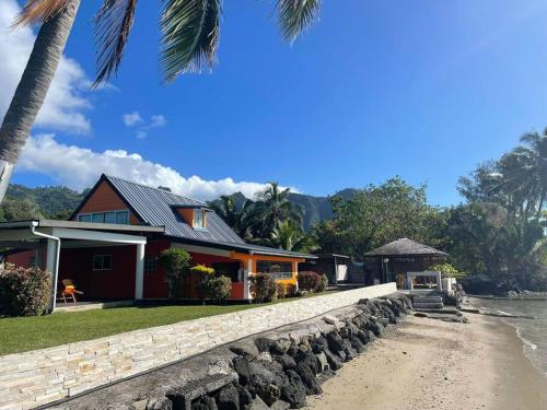 Fare Ahiata Moorea — Unknown City