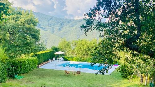 Villa Panorama Exclusive Pool — 4-Star Luxury Hotel in Loro Ciuffenna, Italy
