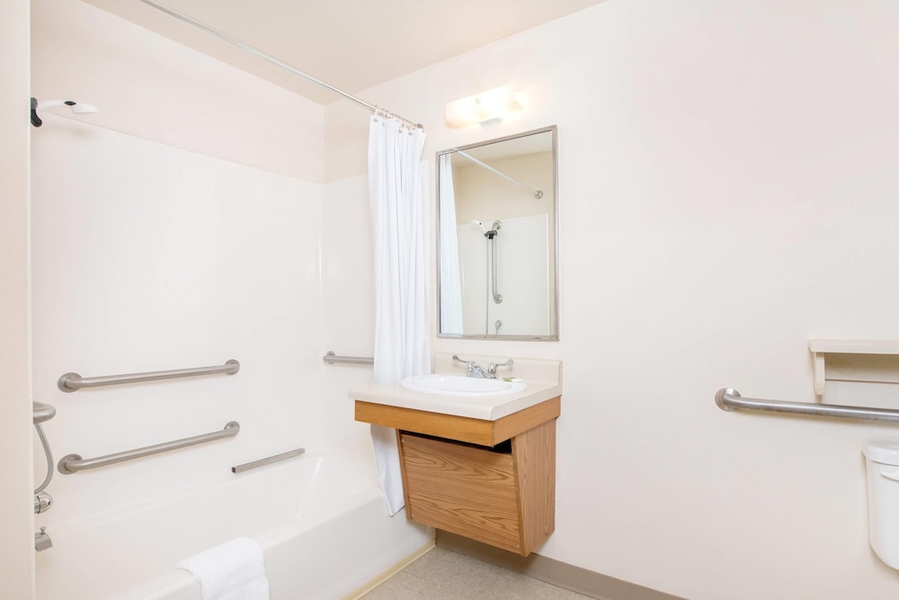 WoodSpring Suites Columbus near Fort Benning - photo 13