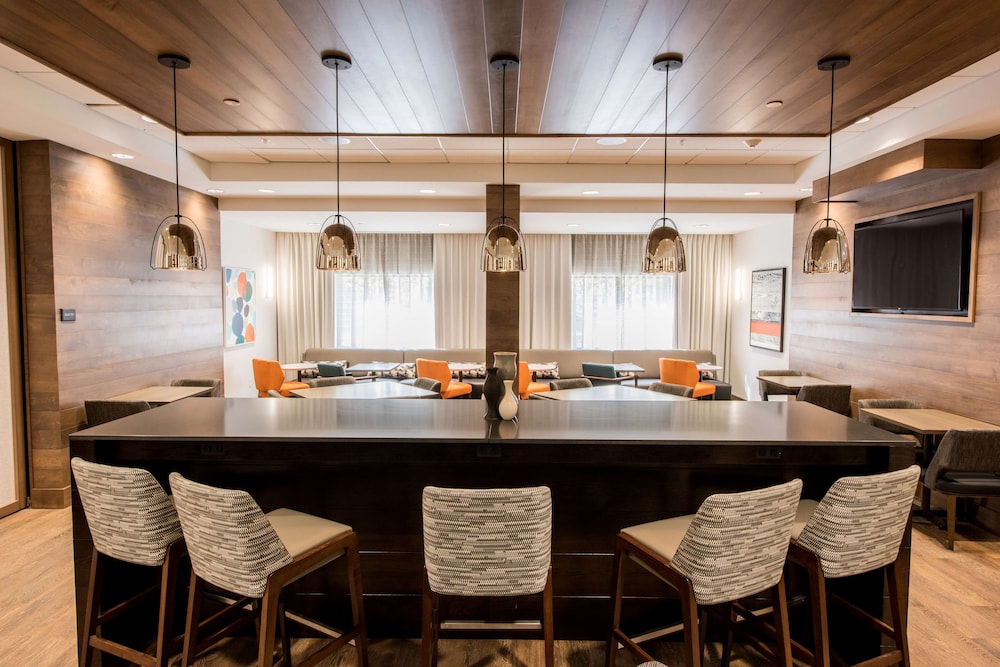 Hampton Inn Albany Western Ave University Area - photo 2