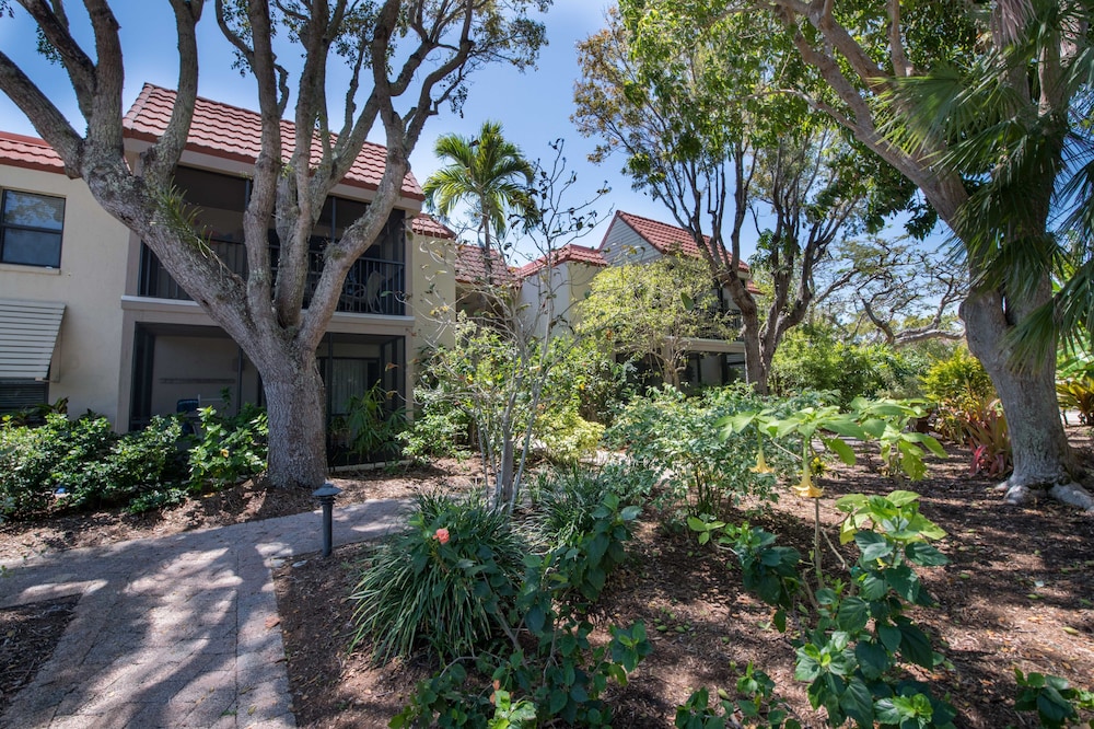 Sanibel Moorings Condo Resort - photo 39