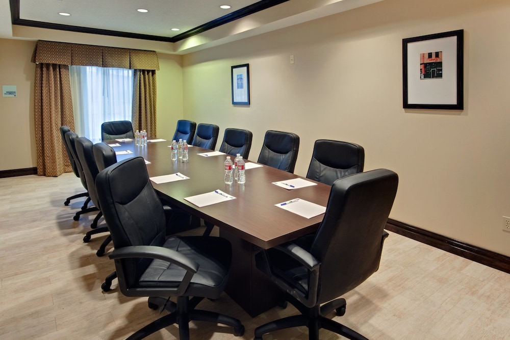 Holiday Inn Express Hotel & Suites Albuquerque Airport by IHG - photo 27