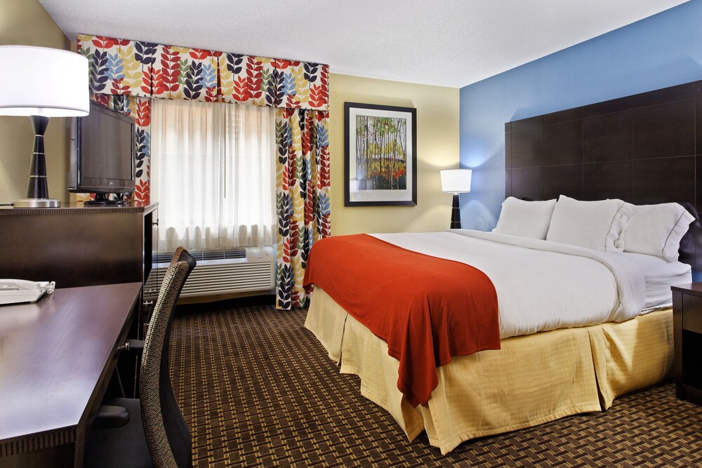 Holiday Inn Express Fort Campbell Oak Grove by IHG - photo 4
