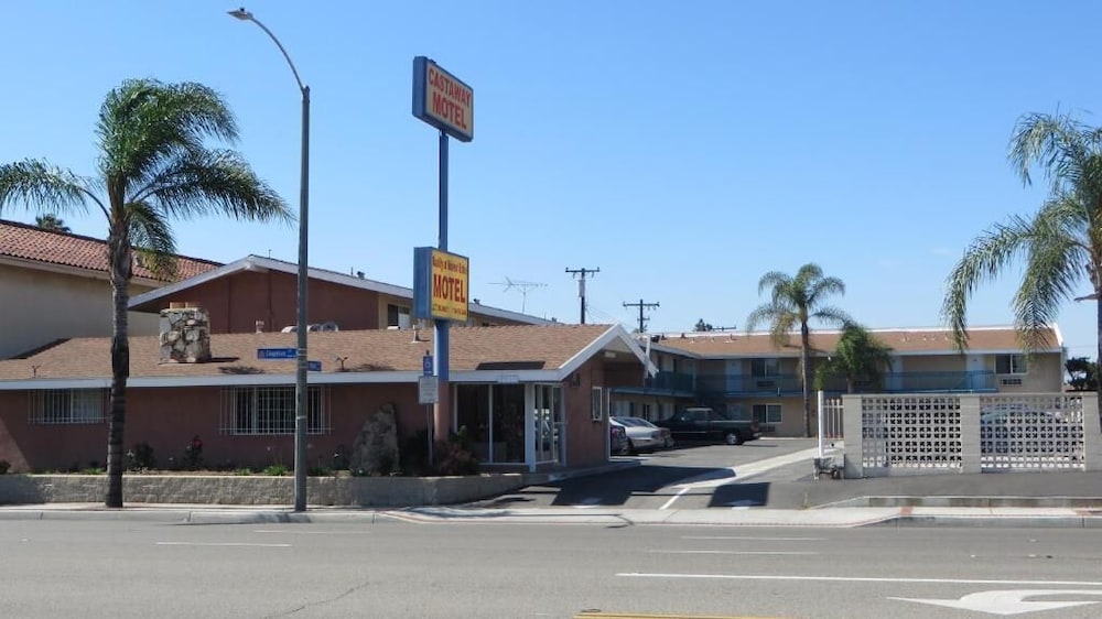Castaway Motel - photo 29