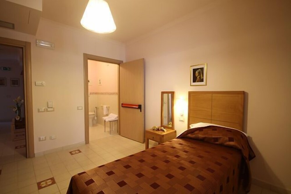 Palace Hotel Una Nuova Strada — Nocera Terinese — photo 4