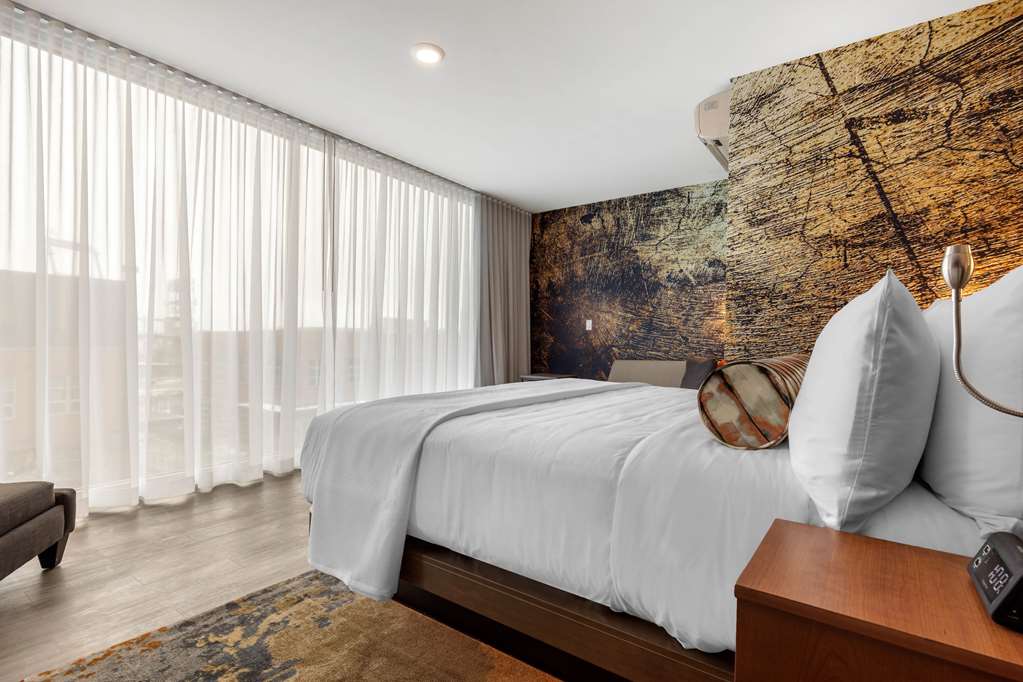 Cambria Hotel Omaha Downtown - photo 9