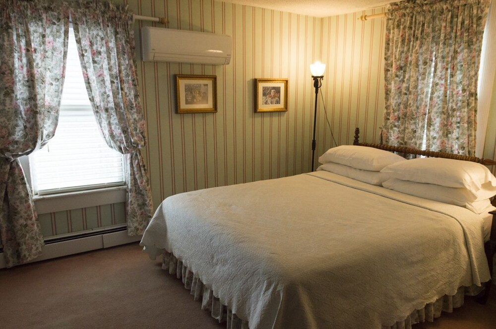 The Washington Irving Inn - photo 16