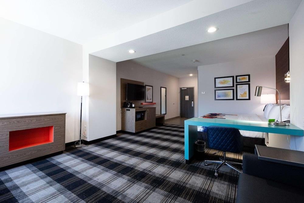 La Quinta Inn Oklahoma City Airport - photo 4