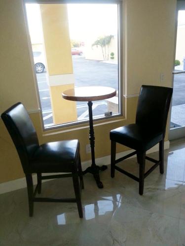 Belvedere Inn - photo 4