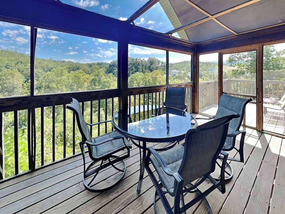 Emily's Hideaway - photo 27