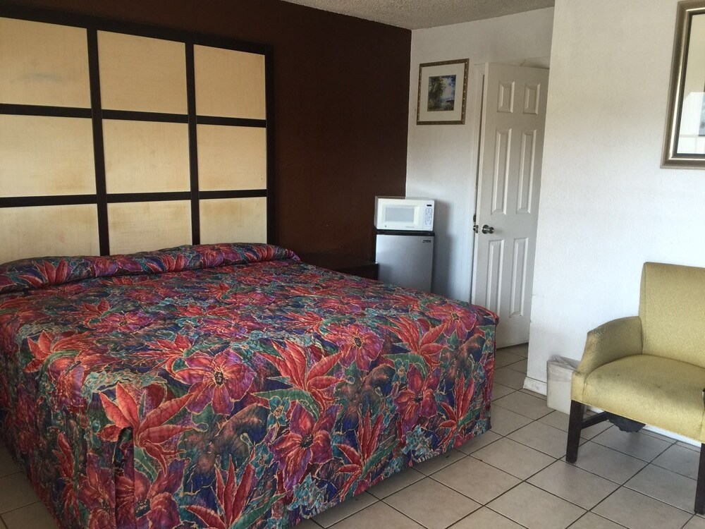 Knights Inn Giddings - photo 10