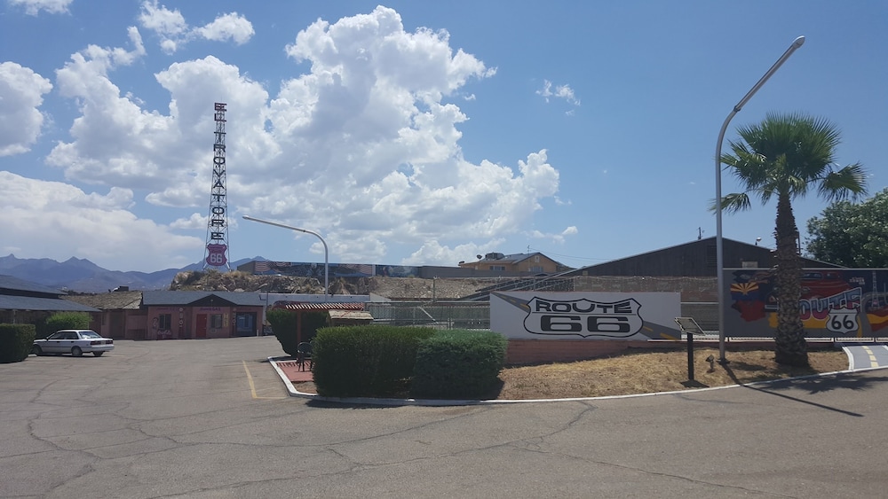 El Trovatore Motel - photo 44