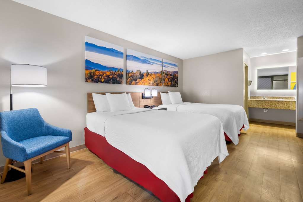 Days Inn by Wyndham Raleigh Midtown - photo 31