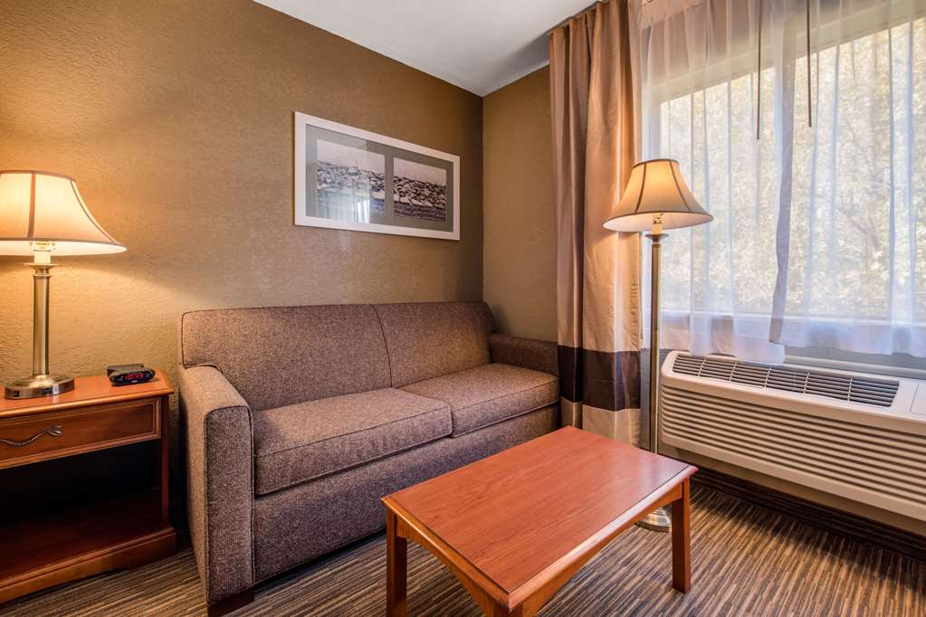 Quality Inn & Suites New Castle - photo 22