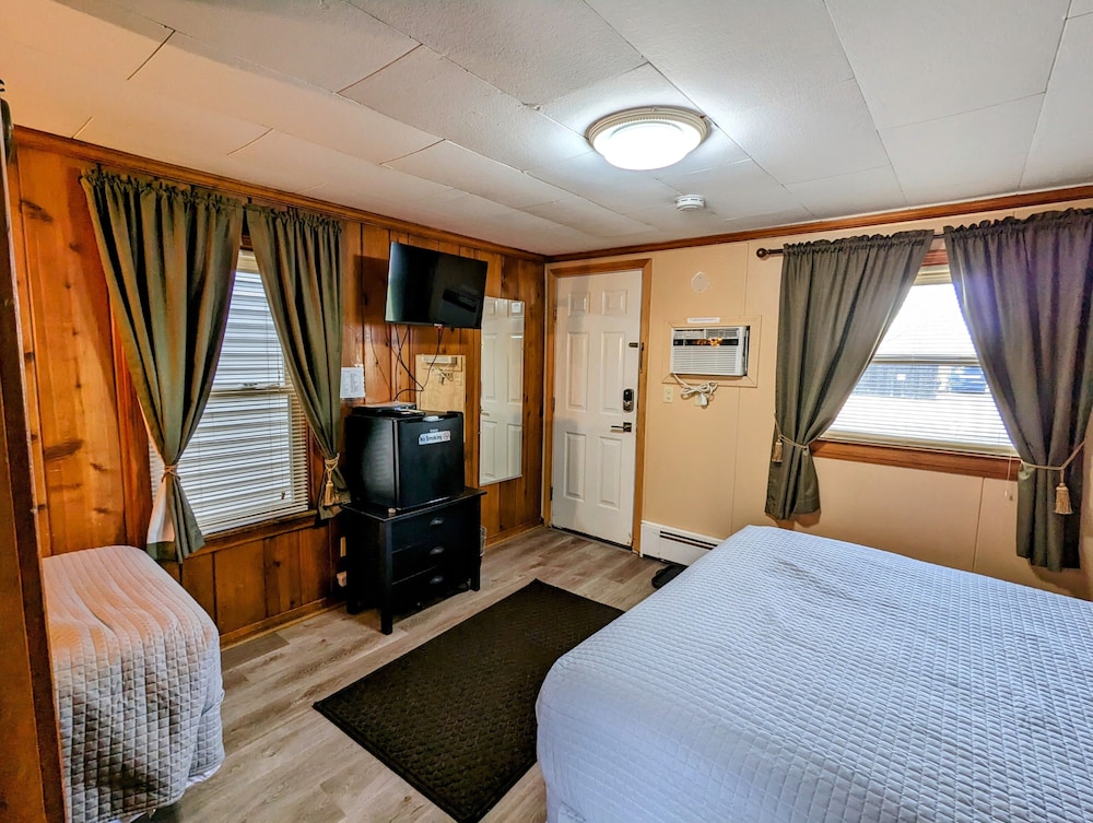 Riverside Motel - photo 86