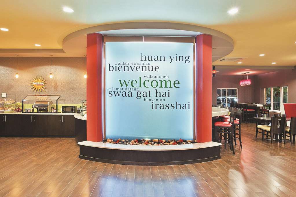 La Quinta Inn & Suites by Wyndham Hinesville Fort Stewart - photo 7