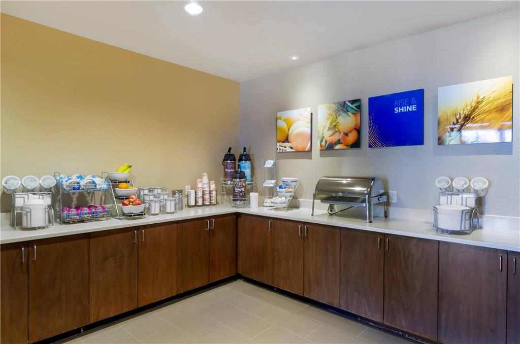 Comfort Inn & Suites Lynchburg Airport University Area - photo 31