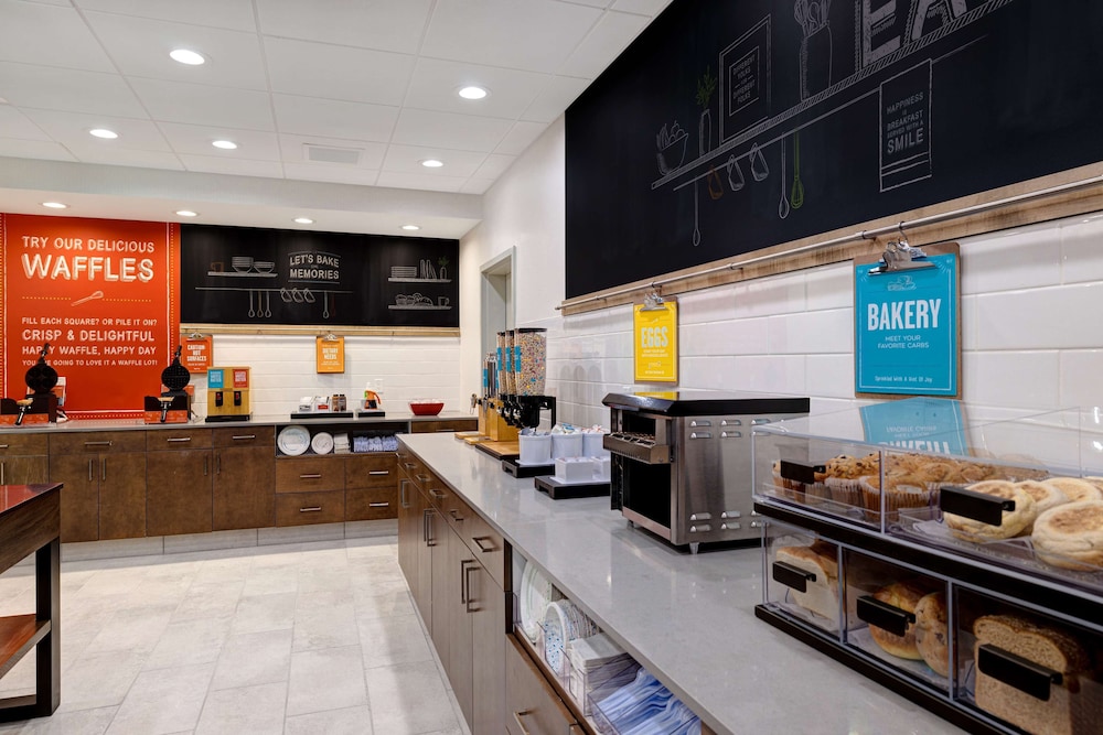 Hampton Inn & Suites by Hilton Marina - photo 44