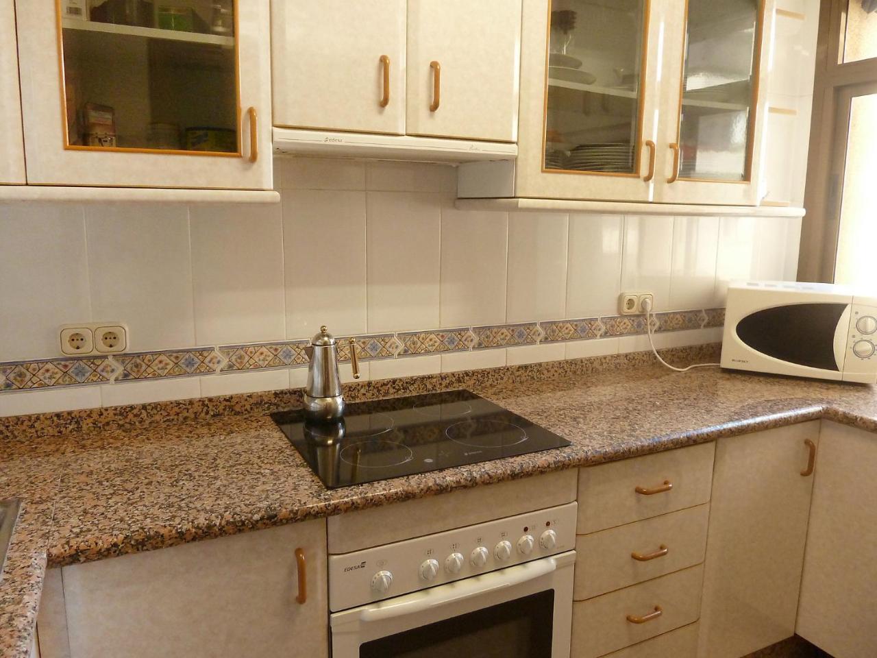 Playamar Exclusive Beach Apartment With Pool Tennis and Wifi — 4-Star Luxury Hotel in Torremolinos, Spain