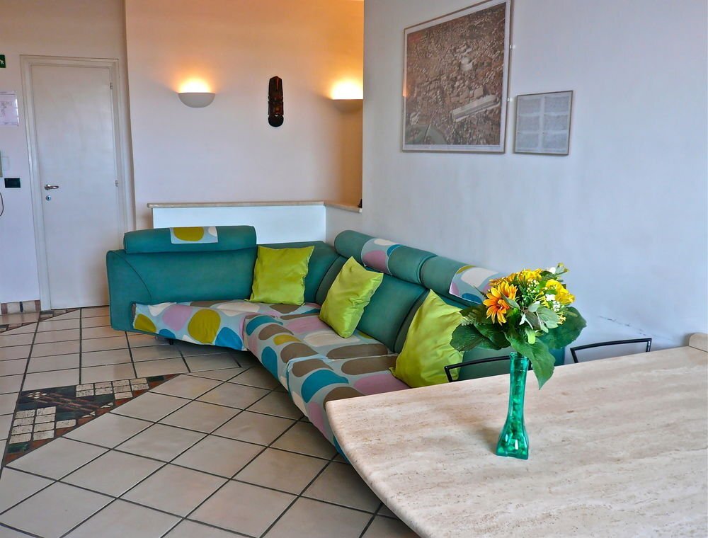 Da Roy A Cinecittà - last minute hotel in Rome