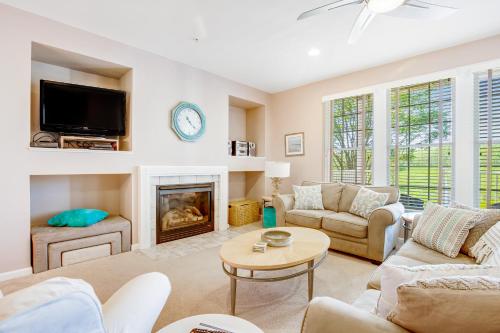Bear Trap Dunes 210G October Glory — 4-Star Luxury Hotel in Ocean View, United States