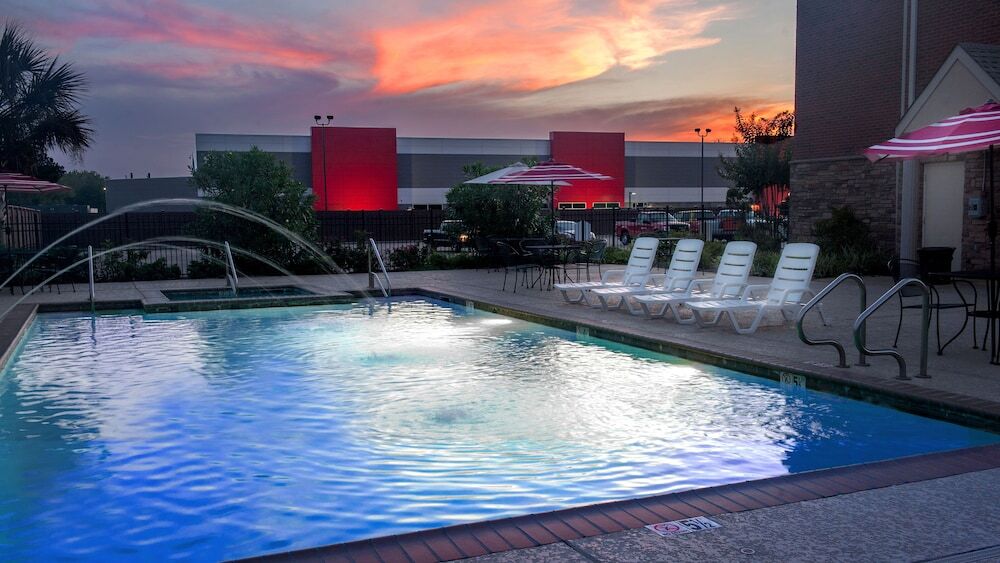 Magnolia Inn & Suites - photo 9