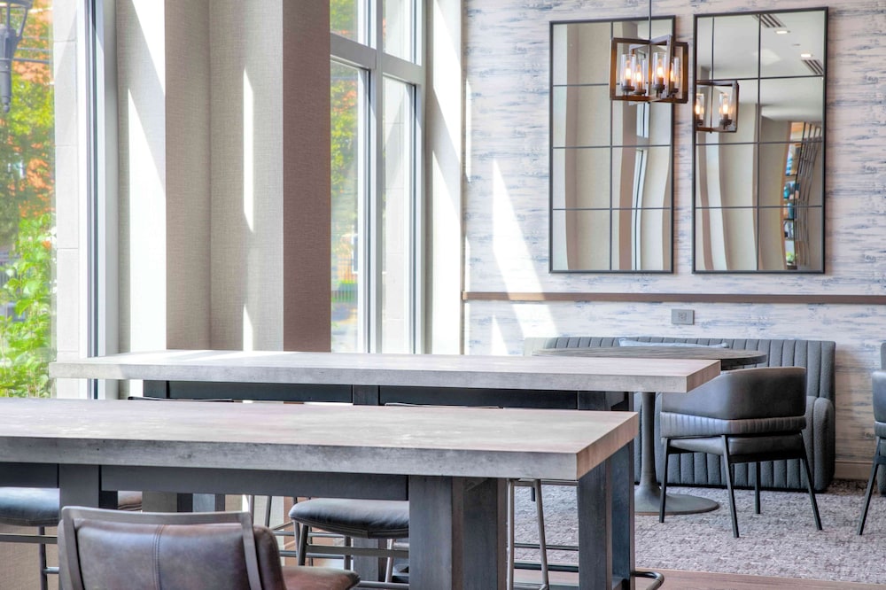Homewood Suites by Hilton Boston Logan Airport Chelsea - photo 37
