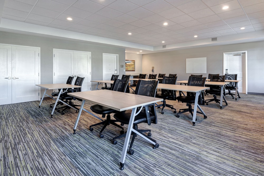 TownePlace Suites San Luis Obispo - photo 52