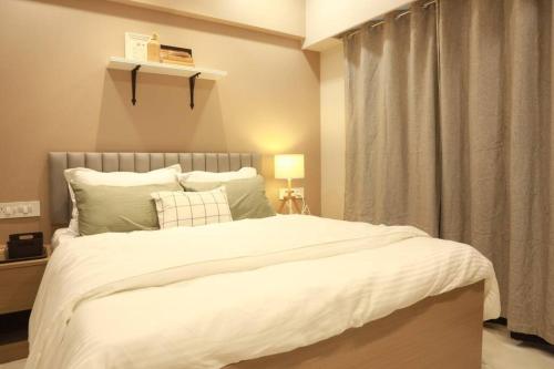 Downtown 2 and half BHK Appt Mahalaxmi 1201