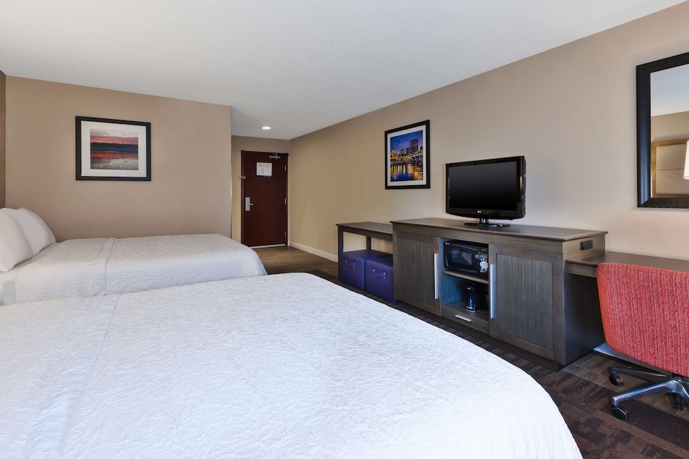 Hampton Inn Waterbury - photo 5