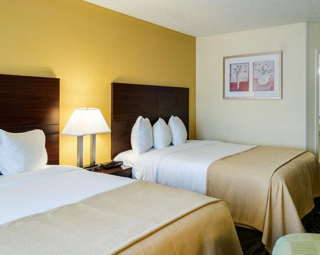 Quality Inn Newark Wilmington - photo 9