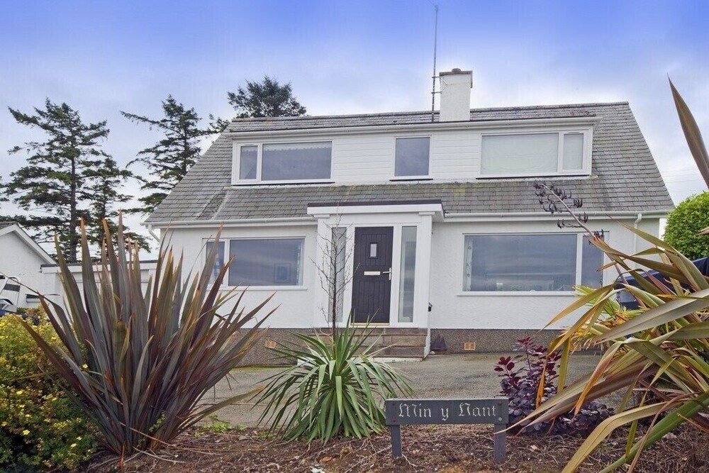 Min Y Nant — 4-Star Luxury Hotel in Pwllheli, United Kingdom