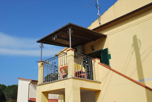 Appartamento Girasole — 4-Star Luxury Hotel in Marina Di Campo, Italy