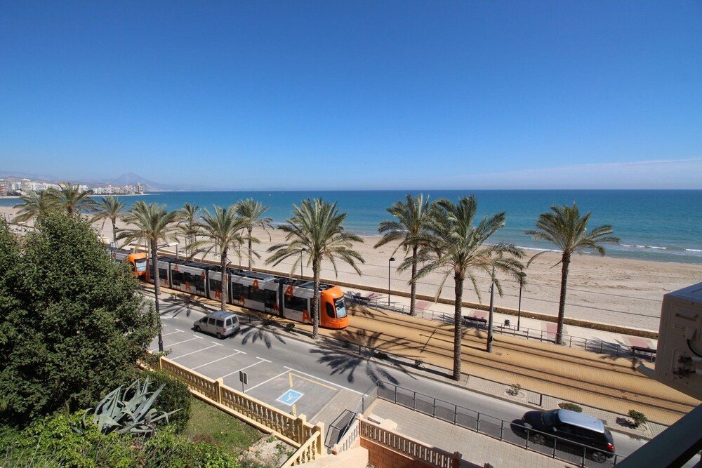 Estudio Playa Muchavista — 4-Star Luxury Hotel in El Campello, Spain