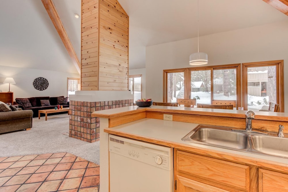 Awbrey Lane #7 by Village Properties at Sunriver - photo 41