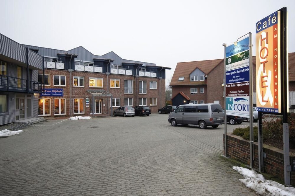 Café & Hotel am Holzhafen - carbon neutral hotel in Stade